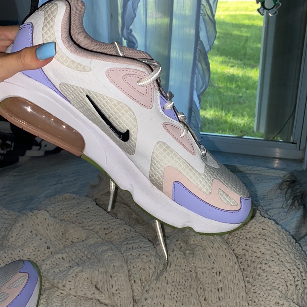 Air maxes!